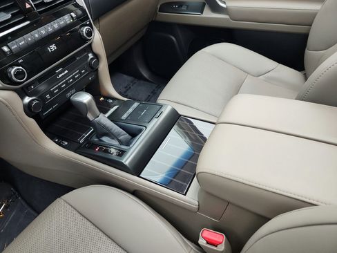 Used 2023 Lexus GX 460 Premium w/ Premium Plus Package AWD/4WD image 11