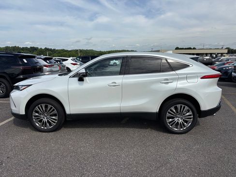 Used 2024 Toyota Venza Limited AWD/4WD image 6