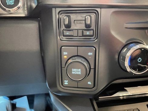 Used 2024 Ford F250 Lariat w/ Chrome Package image 29