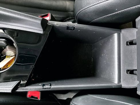 Used 2023 Hyundai Elantra Limited image 33