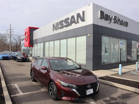 Certified 2025 Nissan Sentra SV image 2