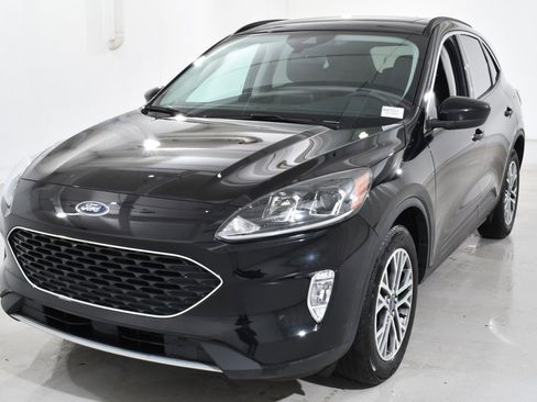 Used 2022 Ford Escape SEL image 2