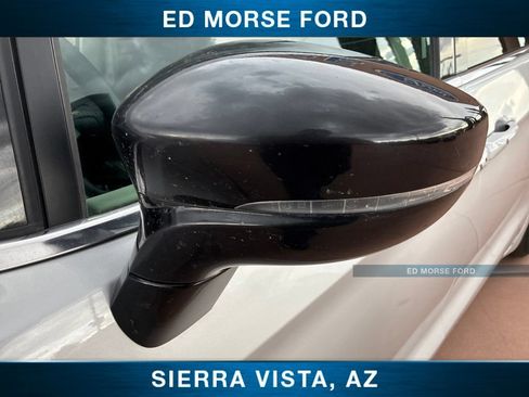Used 2024 Chrysler Pacifica Touring-L FWD image 5