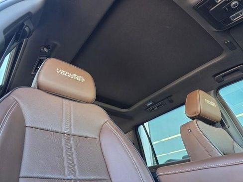 Certified 2025 Chevrolet Suburban High Country image 21
