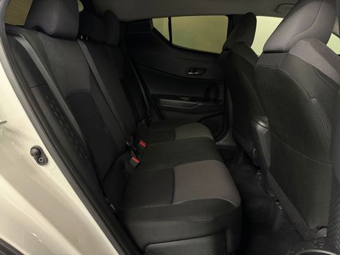 Used 2021 Toyota C-HR LE image 33