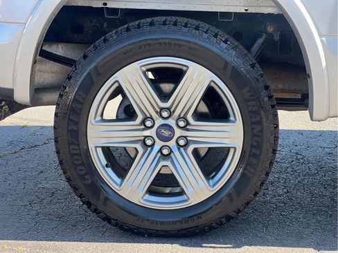 Used 2018 Ford F150 XLT w/ Equipment Group 302A Luxury image 31