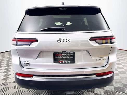 New 2026 Jeep Grand Cherokee L Limited w/ Luxury Tech Group II AWD/4WD image 6
