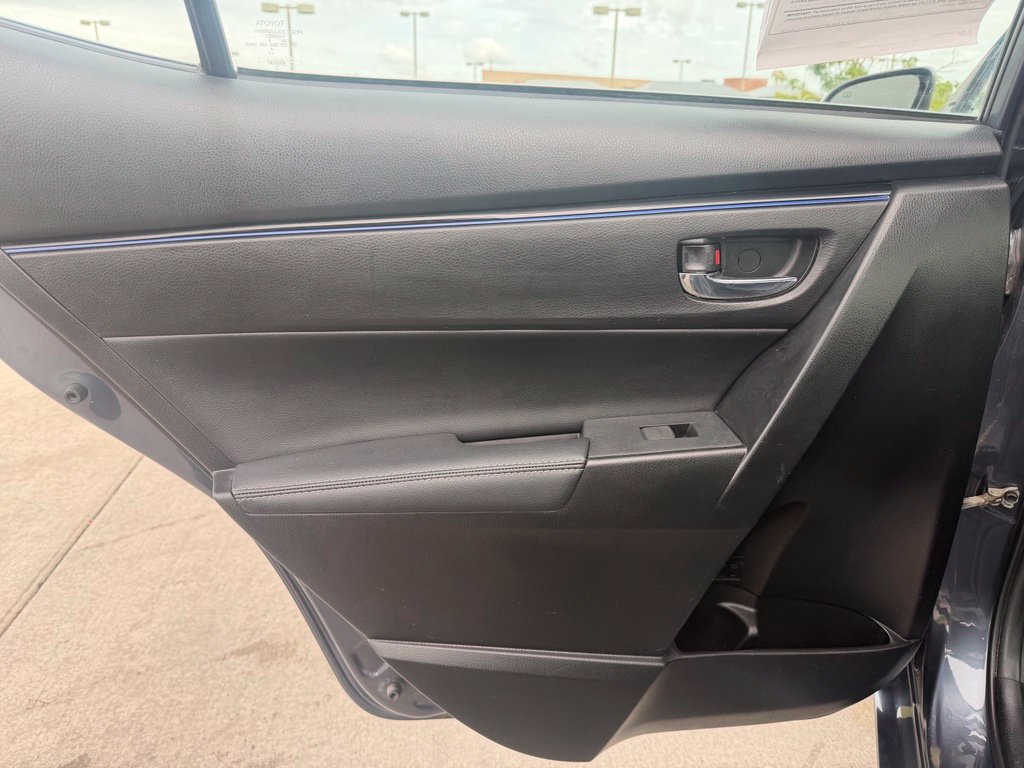 Used 2018 Toyota Corolla SE FWD image 22