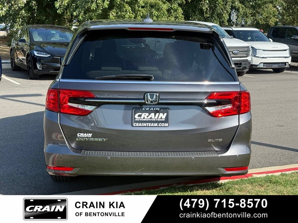 Used 2024 Honda Odyssey Elite image 6