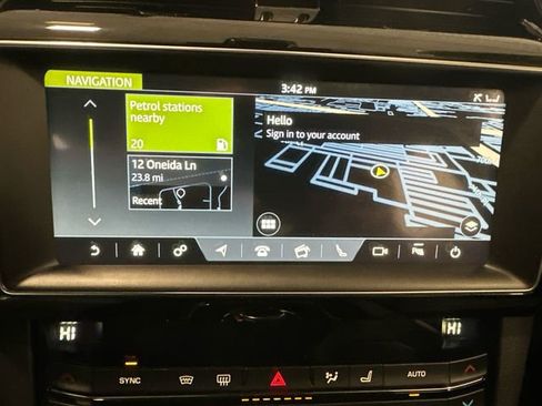 Used 2020 Jaguar F-PACE Premium image 17
