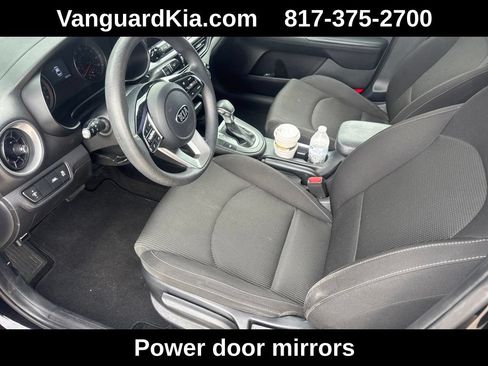 Used 2019 Kia Forte LXS FWD image 7