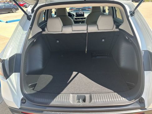 New 2026 Honda HR-V LX image 12
