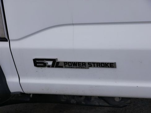 Used 2023 Ford F550 4x4 Regular Cab Super Duty image 10