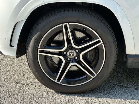 Used 2023 Mercedes-Benz GLS 450 4MATIC image 12