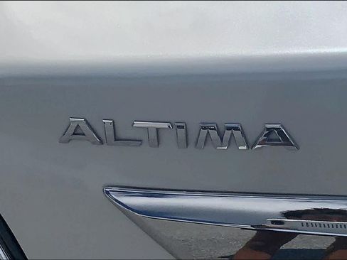 Used 2014 Nissan Altima 3.5 SL w/ Technology Package FWD image 30