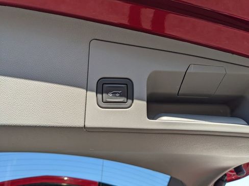 Used 2023 Cadillac XT5 Premium Luxury FWD image 16