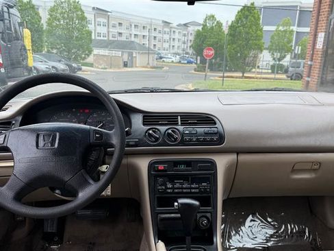Used 1997 Honda Accord LX image 17