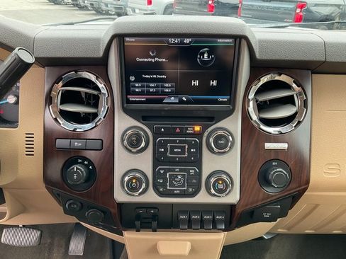 Used 2016 Ford F250 Lariat w/ Chrome Package image 13