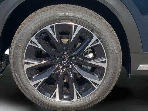 Certified 2025 MAZDA CX-90 Plug-In Hybrid w/ Premium Plus AWD/4WD image 28