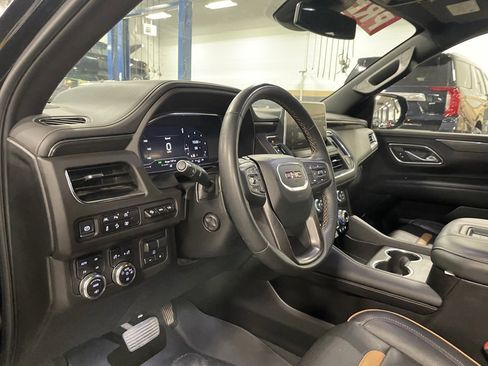 Used 2024 GMC Yukon XL AT4 w/ AT4 Premium Plus Package image 10
