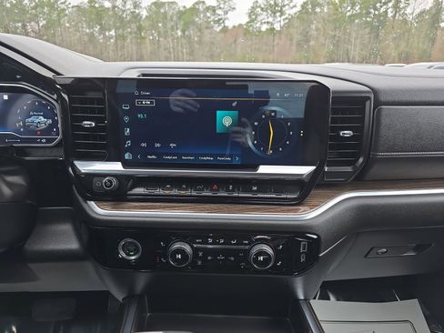 Used 2023 Chevrolet Silverado 1500 RST image 22