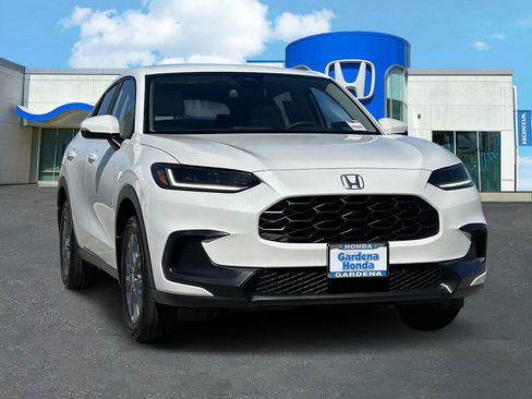 New 2027 Honda HR-V LX image 2
