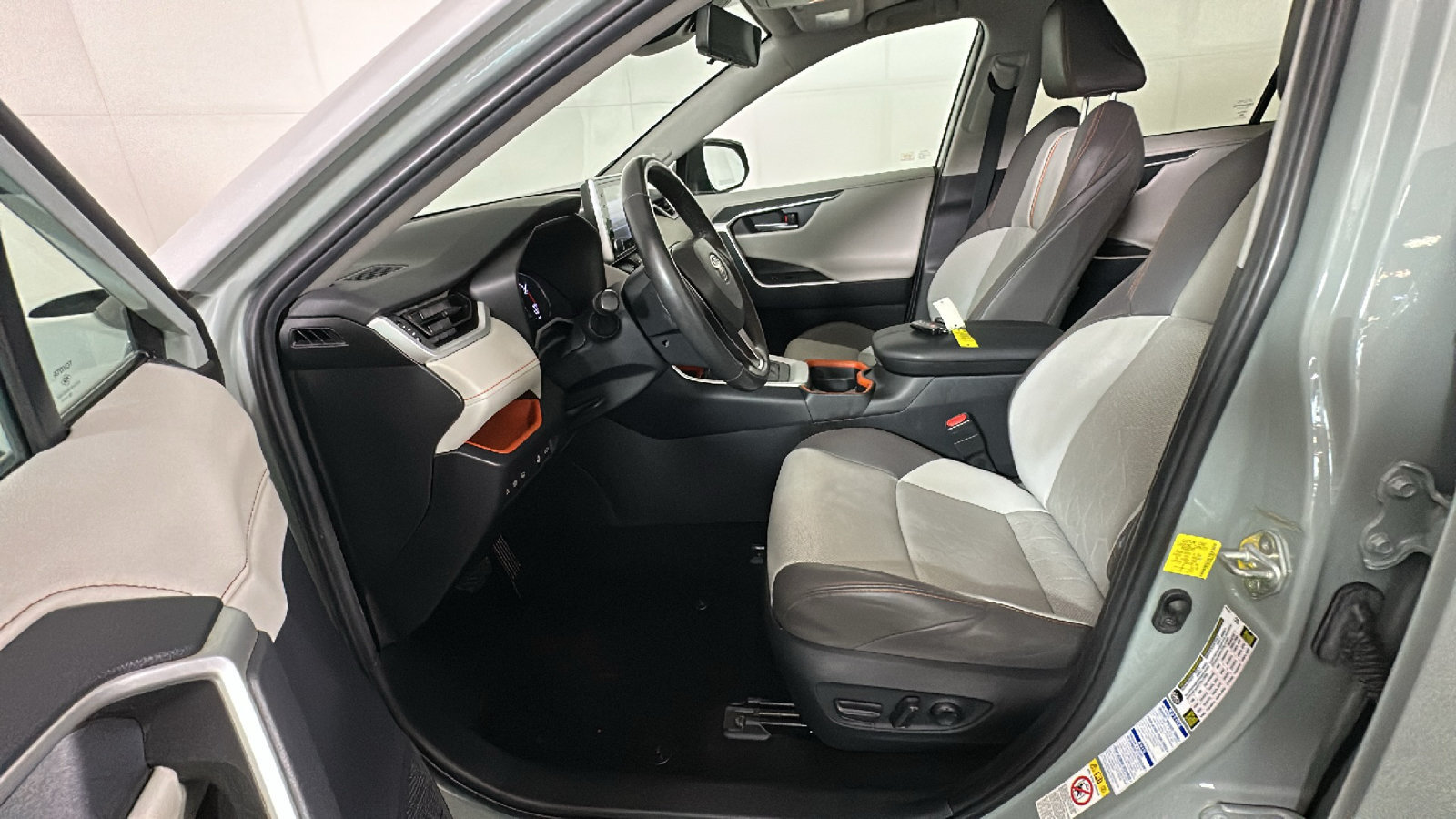 Used 2019 Toyota RAV4 Adventure w/ Advanced Technology Package AWD/4WD image 14