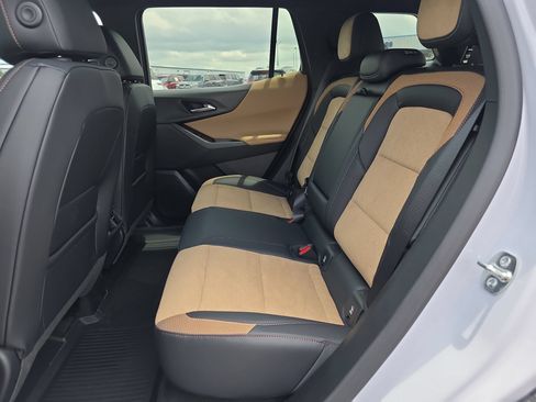 New 2026 Chevrolet Equinox ACTIV w/ Convenience Package III FWD image 11