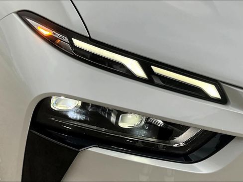 Used 2025 BMW X7 M60i AWD/4WD image 21