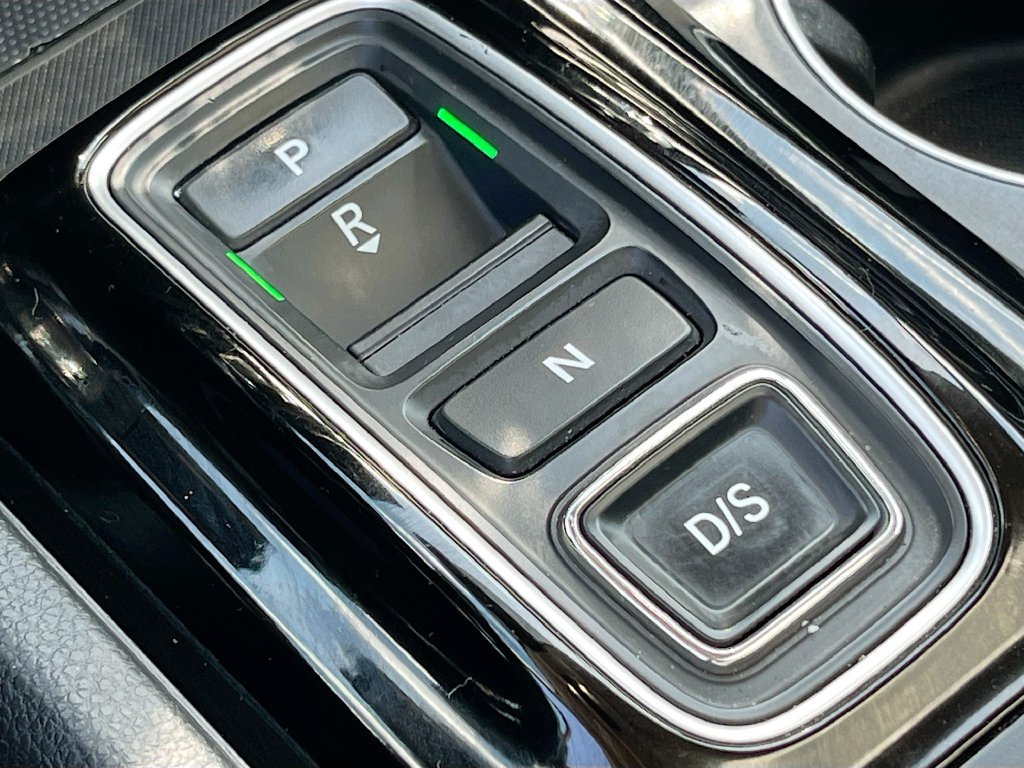 Used 2025 Honda Pilot Touring image 17