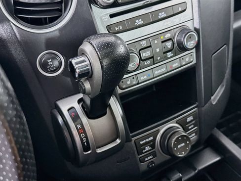 Used 2012 Honda Pilot Touring image 18