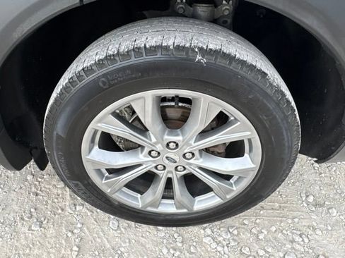 Used 2021 Ford Explorer XLT w/ Equipment Group 202A AWD/4WD image 13