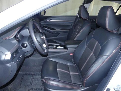 Used 2024 Nissan Altima 2.5 SR image 20