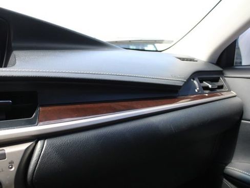Used 2013 Lexus ES 350 w/ Luxury Pkg FWD image 23