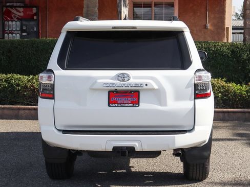 Used 2021 Toyota 4Runner SR5 AWD/4WD image 6