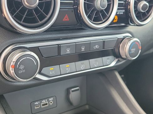 Certified 2023 Nissan Sentra SV image 29