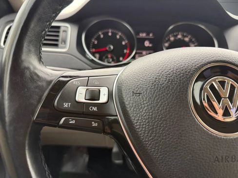 Used 2017 Volkswagen Jetta SE FWD image 27