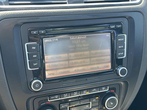 Used 2012 Volkswagen Jetta GLI FWD image 31