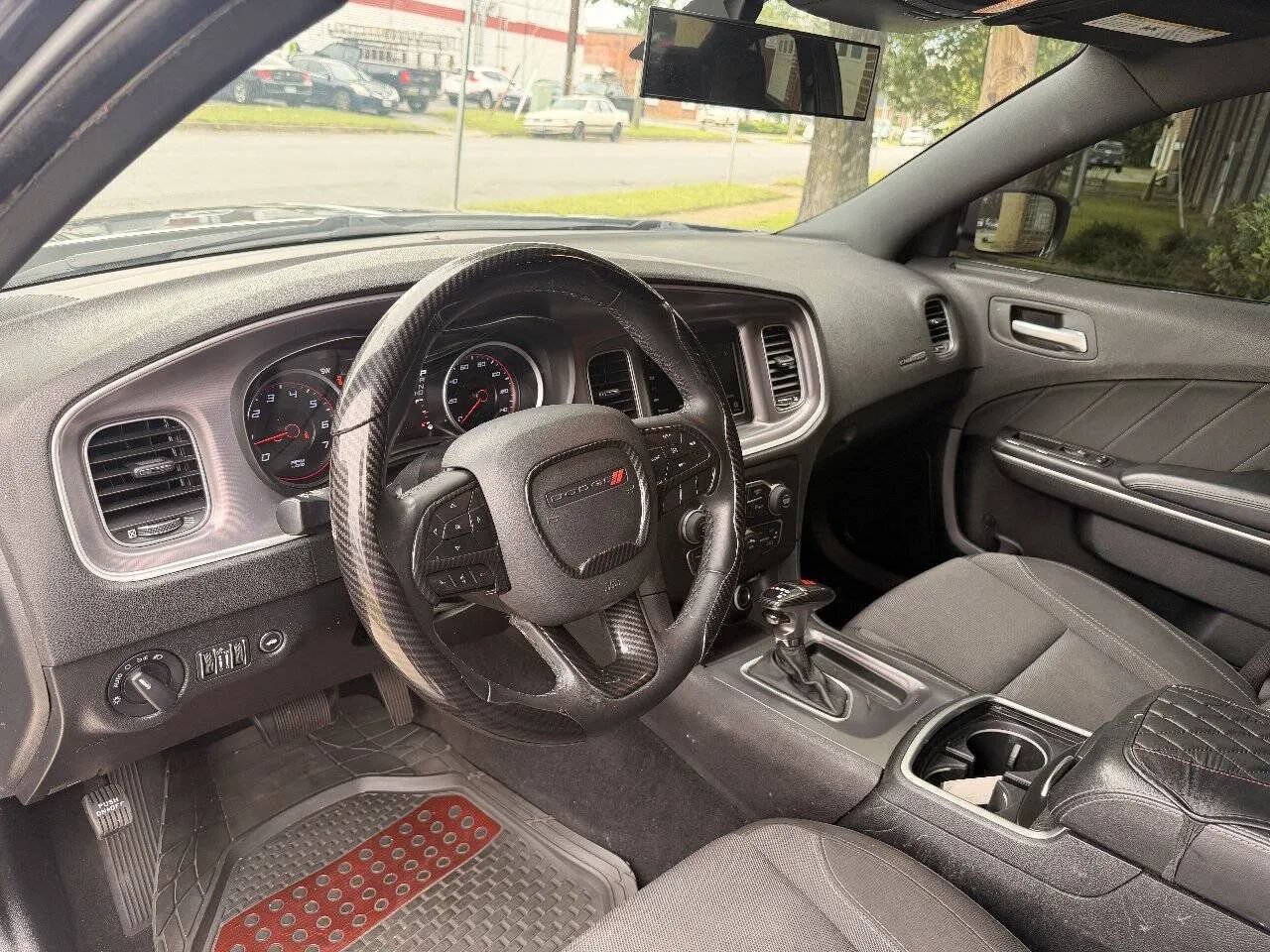 Used 2019 Dodge Charger SXT RWD image 15