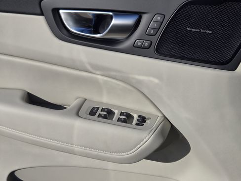 New 2026 Volvo XC60 B5 Ultra w/ Climate Package image 26