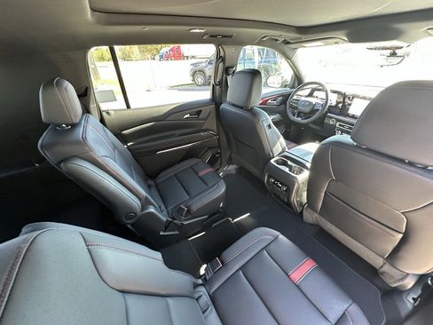 New 2026 Chevrolet Traverse RS image 25