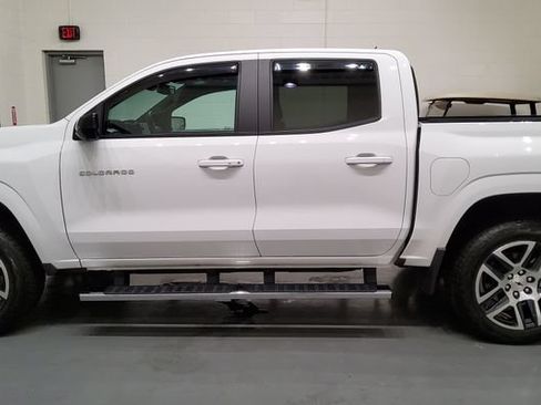 Used 2024 Chevrolet Colorado Z71 w/ Z71 Convenience Package 2 AWD/4WD image 5