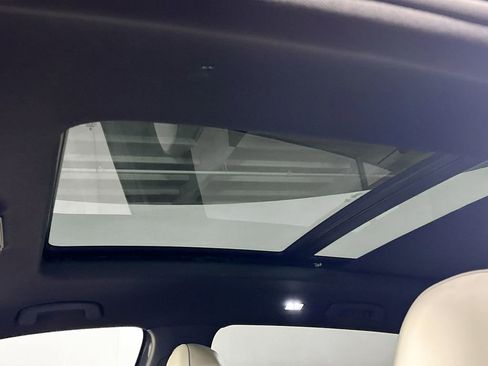 Used 2024 Volkswagen Atlas Cross Sport SEL Premium R-Line image 19