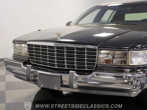 Used 1995 Cadillac Fleetwood Brougham RWD image 20