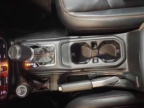Used 2022 Jeep Gladiator Mojave w/ LED Lighting Group AWD/4WD image 19