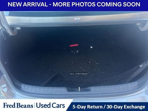 Used 2023 Hyundai Elantra SEL w/ Convenience Package image 8