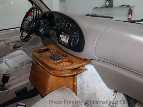 Used 2000 Ford E-150 and Econoline 150 E-150 Recreational image 24