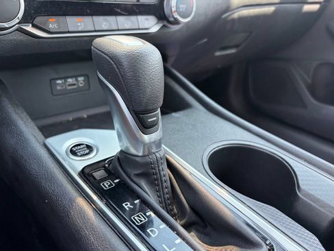 Used 2025 Nissan Altima 2.5 SV FWD image 7