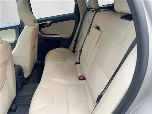 Used 2017 Volvo XC60 T5 Inscription w/ Advanced Package image 22