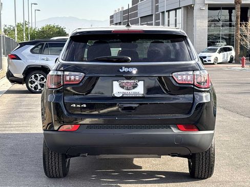 Used 2025 Jeep Compass Sport AWD/4WD image 8